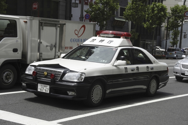 まずは警察へ交通事故の届出を